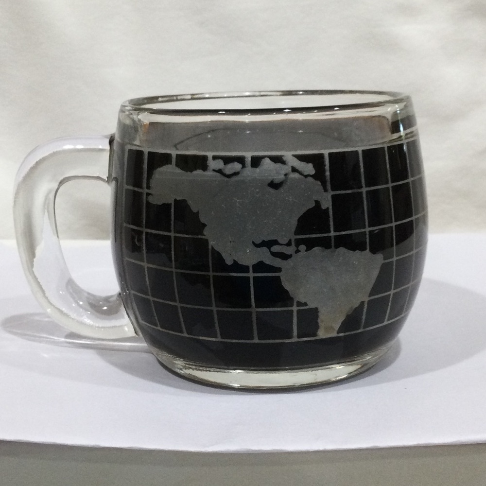 *TWO* Nestle World Globe glass mugs EUC